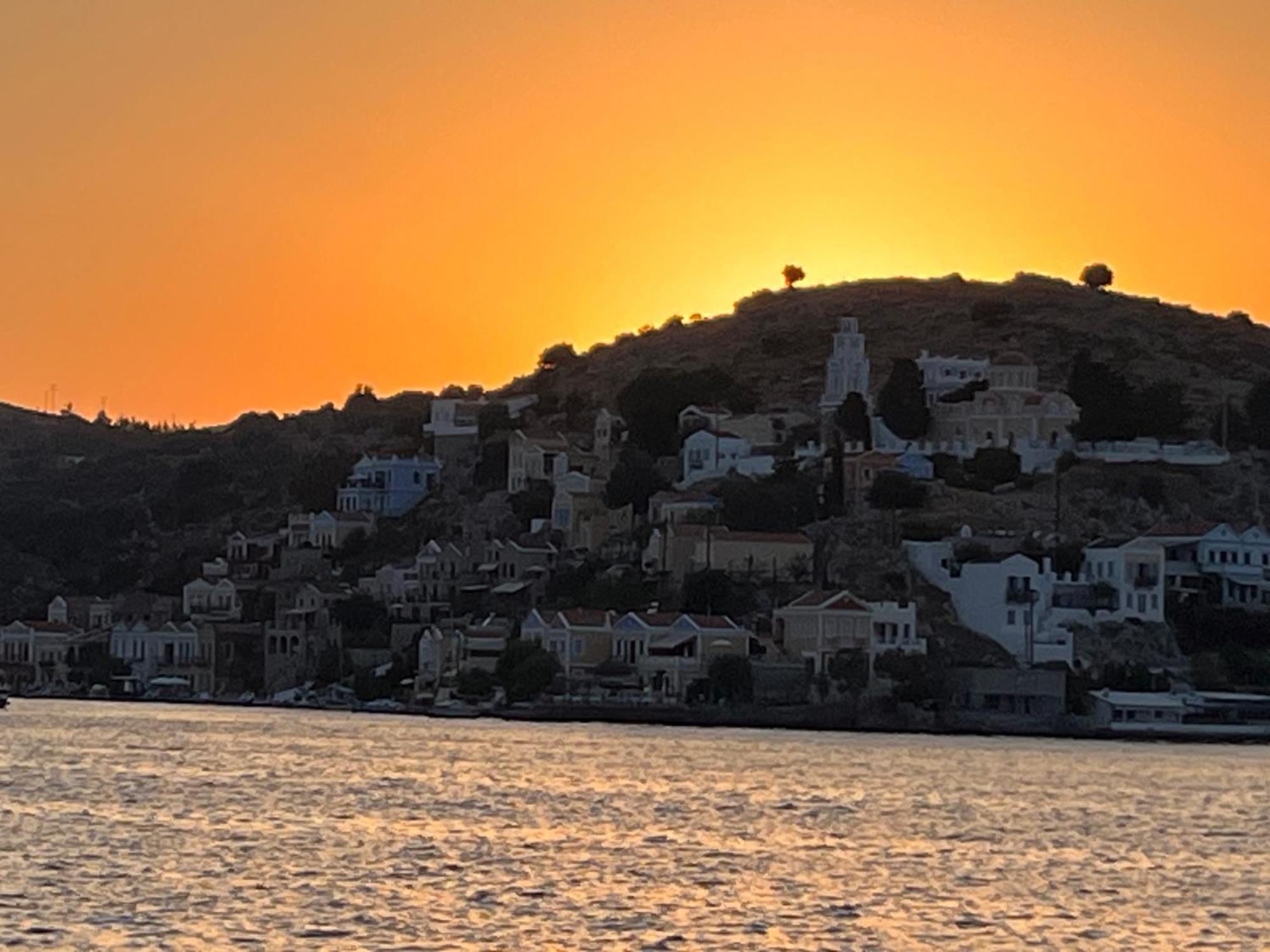 Aleminas Rooms Simi Dış mekan fotoğraf